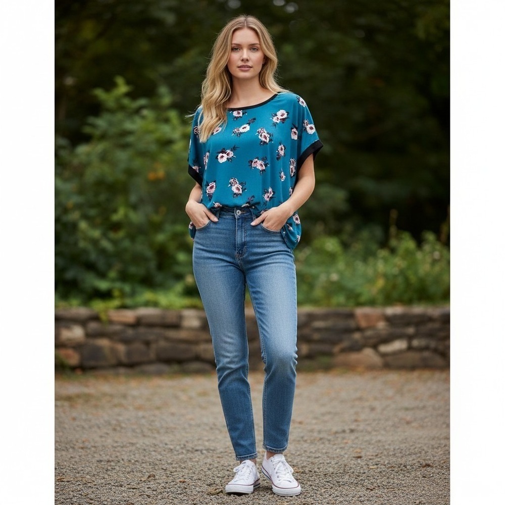 Lane Bryant Womens 26/28 Teal Floral Mixed Media Dolman Short Sleeve Tunic Top‎ - Picture 2 of 16